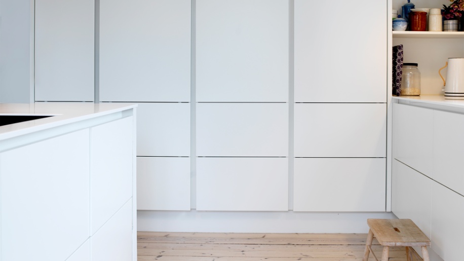 WBL hvide højskabe fra Svane Køkkenet